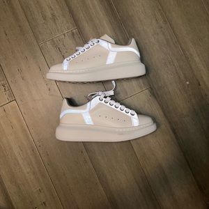 Worn twice occasionally no scratches no marks stains